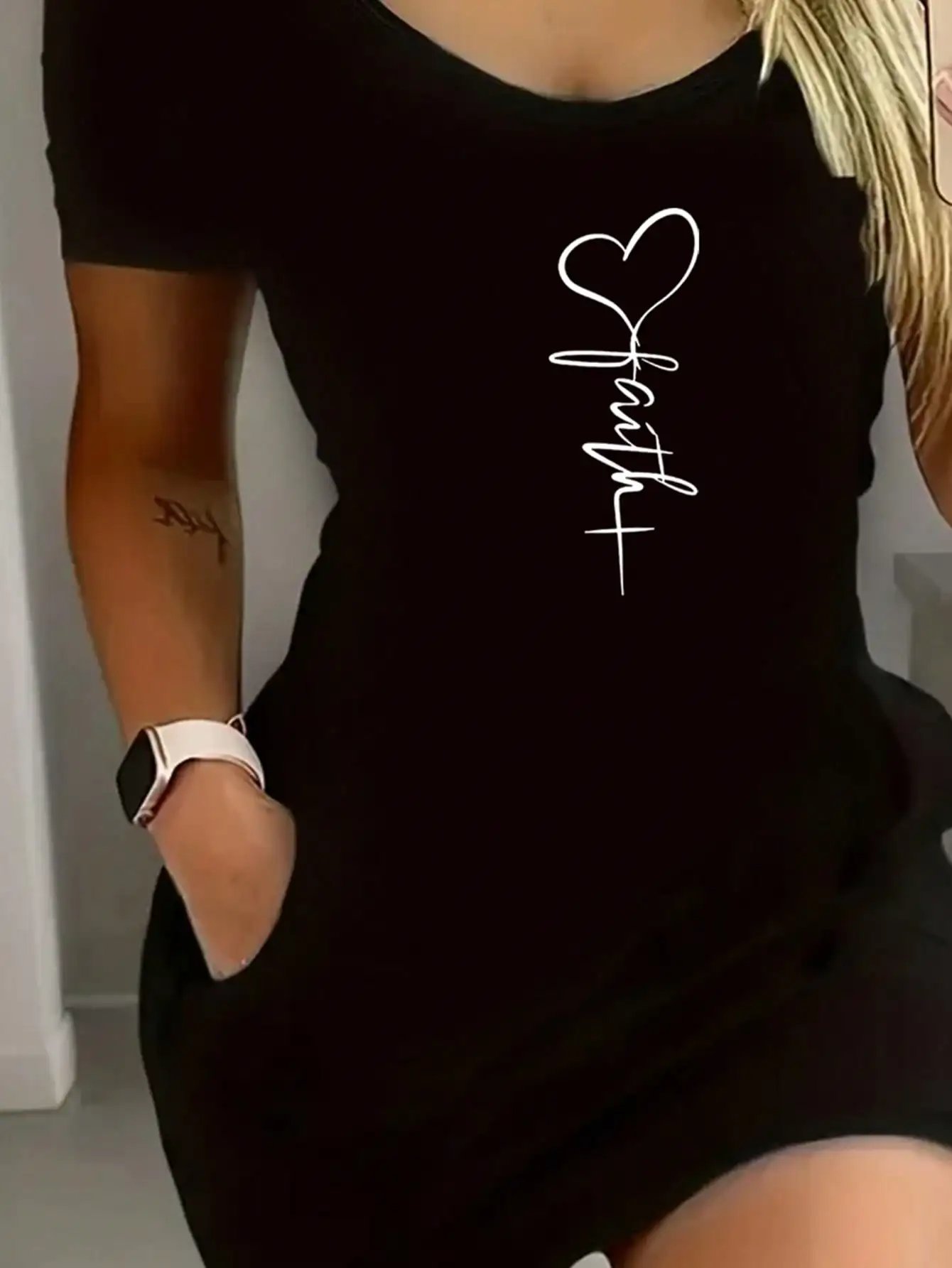 2026 new women's sexy heart-shaped round neck short sleeved dress and skirt, suitable for summer wear 2026 new women's sexy heart-shaped round neck short sleeved dress and skirt, suitable for summer wear