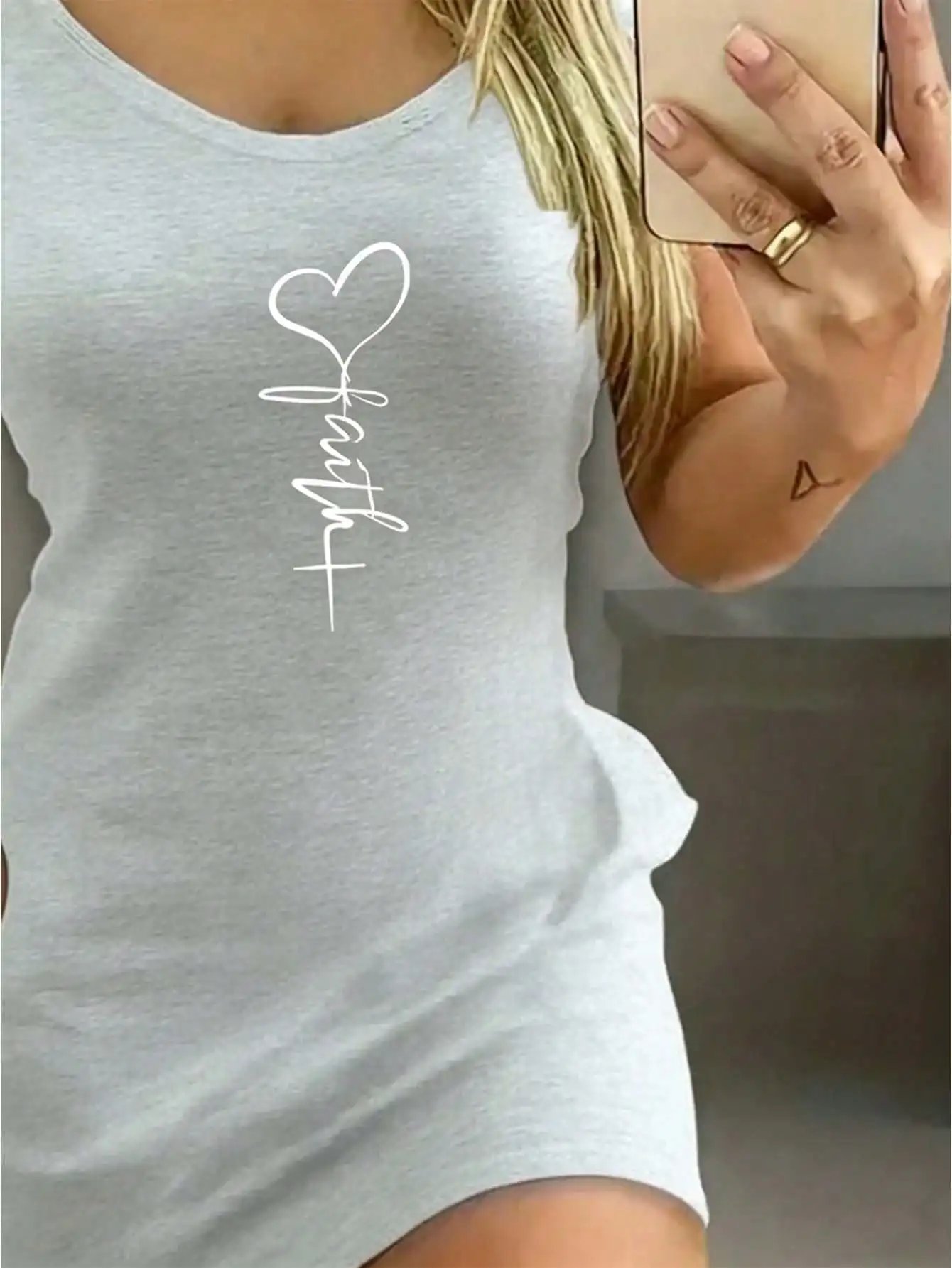 2026 new women's sexy heart-shaped round neck short sleeved dress and skirt, suitable for summer wear 2026 new women's sexy heart-shaped round neck short sleeved dress and skirt, suitable for summer wear