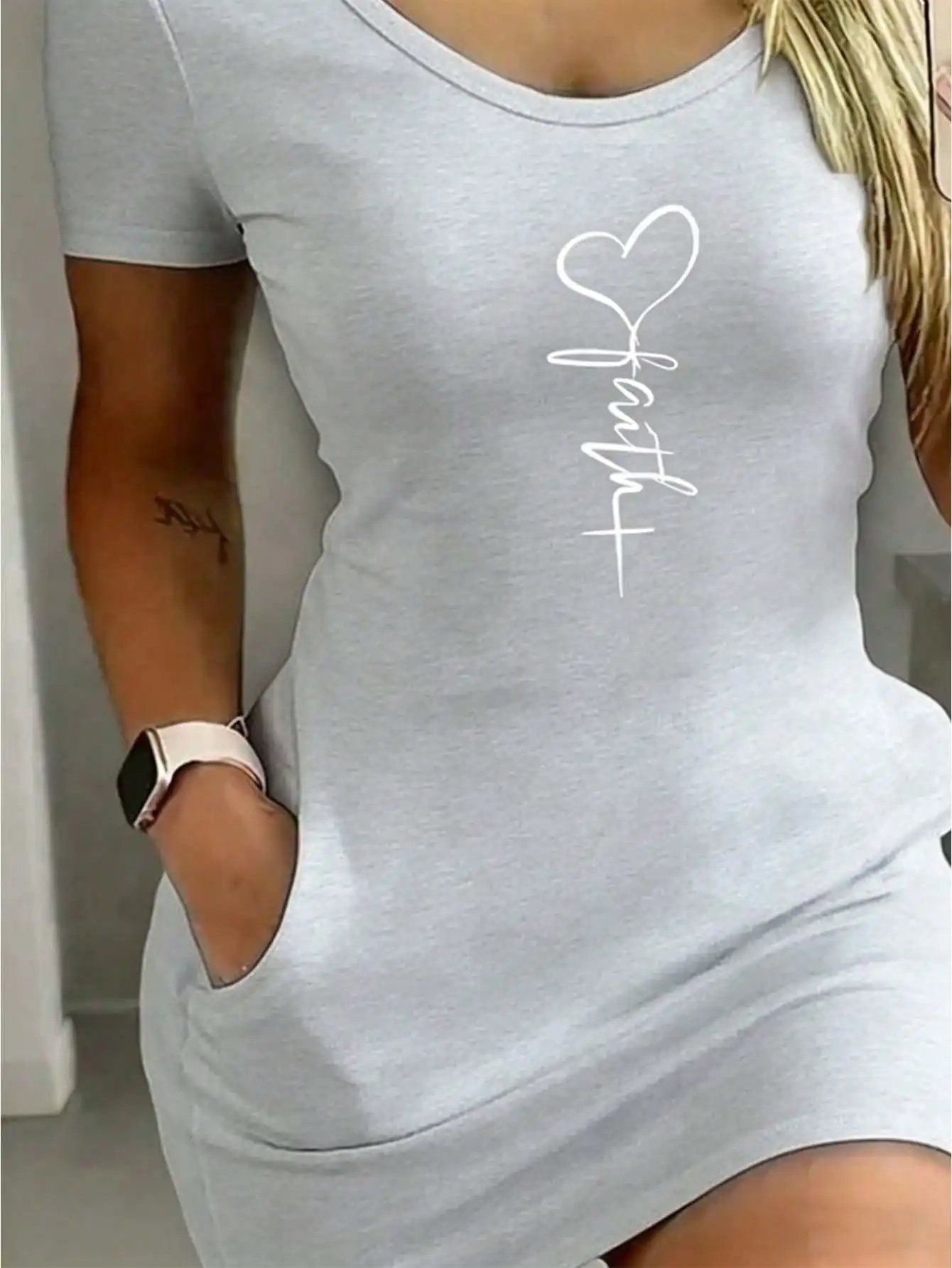 2026 new women's sexy heart-shaped round neck short sleeved dress and skirt, suitable for summer wear 2026 new women's sexy heart-shaped round neck short sleeved dress and skirt, suitable for summer wear